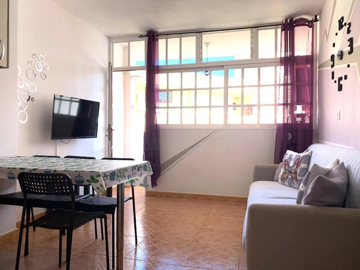 Two Bedroom Apartment In Los Cristianos Colina II