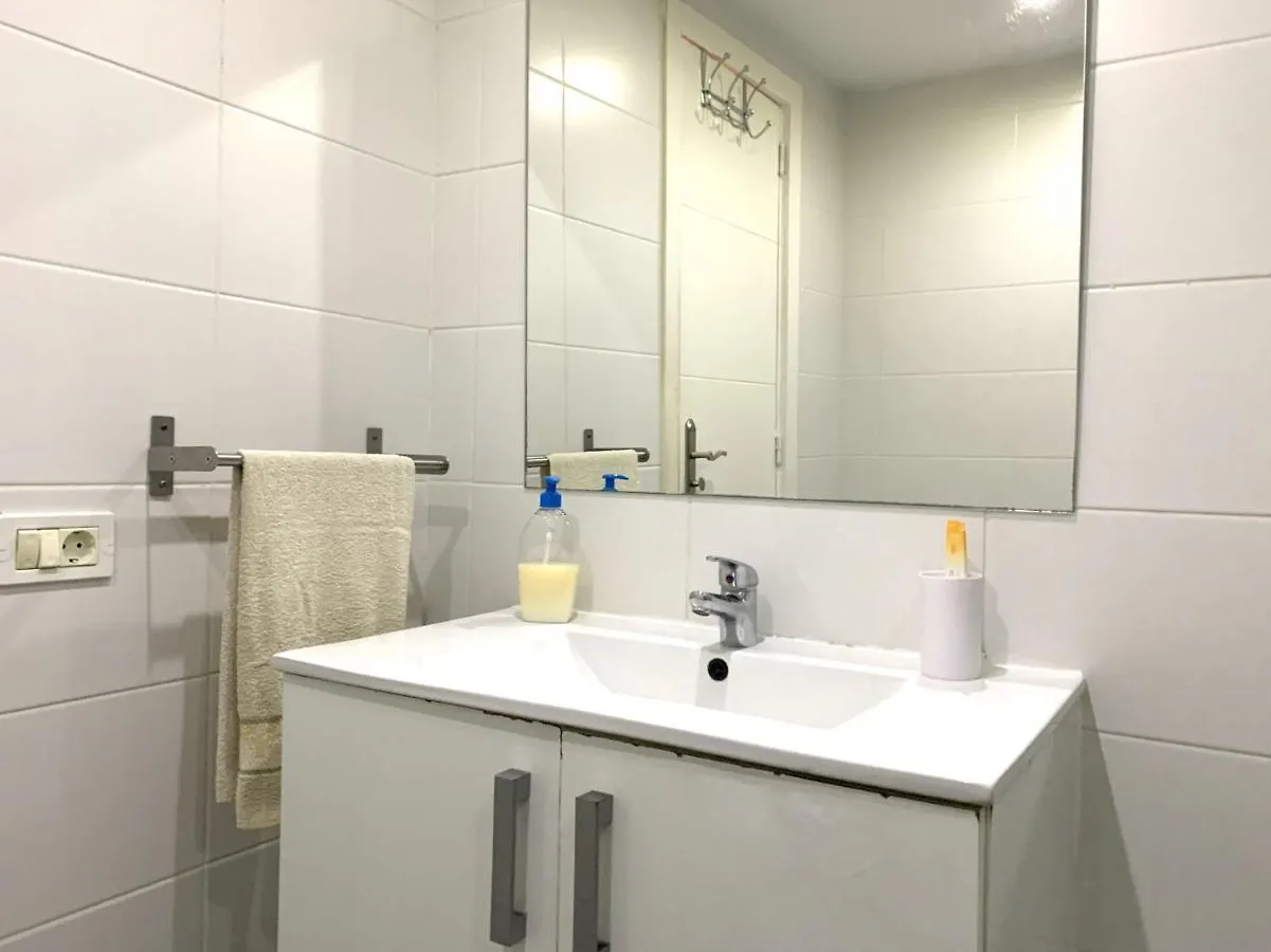 Two Bedroom Apartment In Los Cristianos Colina II
