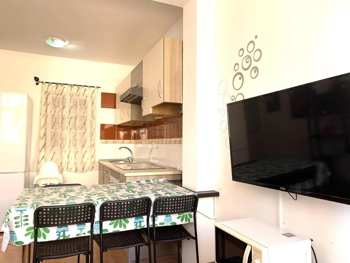 Two Bedroom Apartment In Los Cristianos Colina II