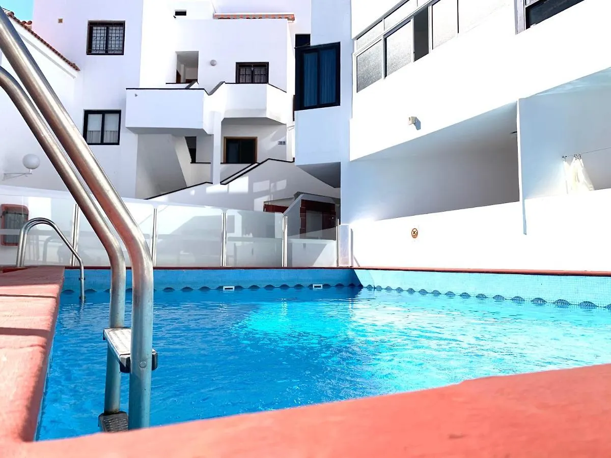 Two Bedroom Apartment In Los Cristianos Colina II