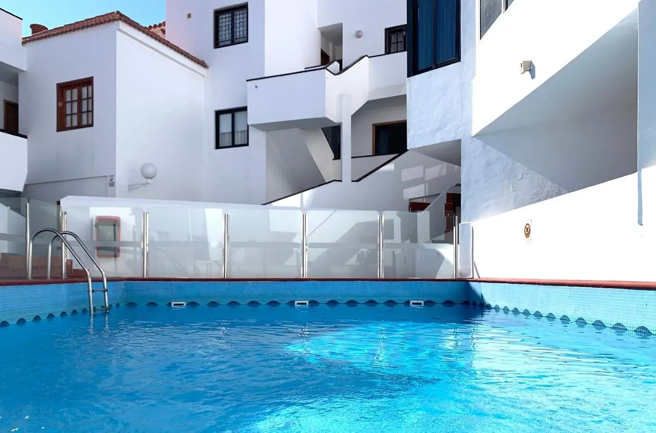 Two Bedroom Apartment In Los Cristianos Colina II